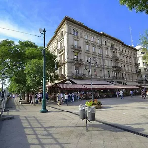 Vigado Square Panorama Budapeszt